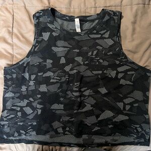 Lululemon Black and Gray Patterned Women's Top